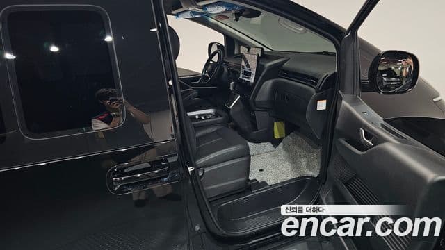 Hyundai Staria 2025 — Фото 11/20