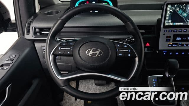 Hyundai Staria 2025 — Фото 13/20