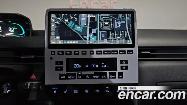 Hyundai Staria 2025 — Фото 14/20