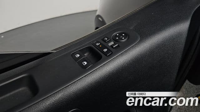 Hyundai Staria 2025 — Фото 17/20