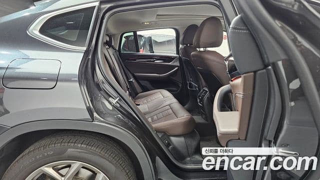 BMW X4 2023 — Şəkil 10/20