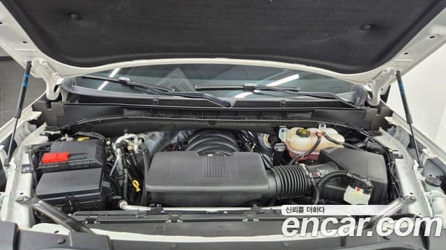 Cadillac Escalade 2023 — Photo 2/20