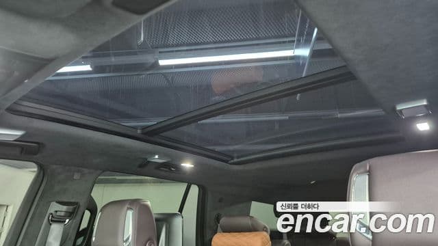Cadillac Escalade 2023 — Photo 17/20