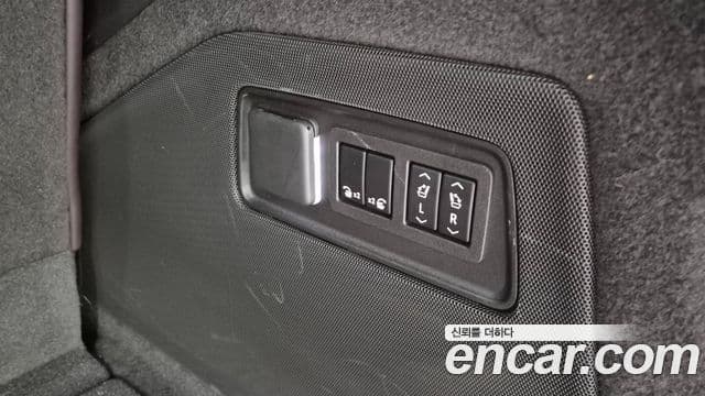 Cadillac Escalade 2023 — Photo 15/20