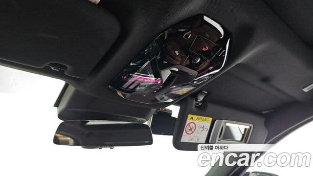 BMW 7 Series 2024 — Photo 17/20