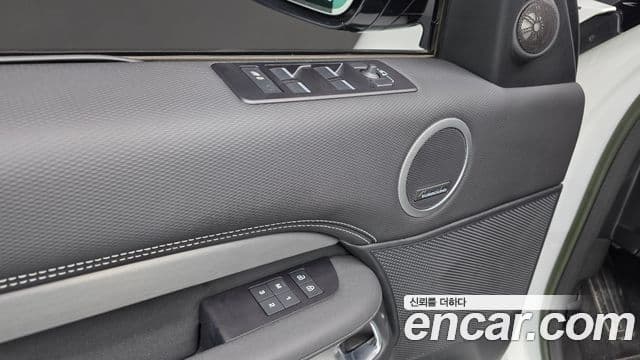 Land Rover Discovery 5 2023 — Photo 5/35