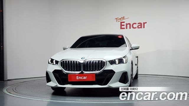 BMW 5 Series 2024 — ფოტო 3/20