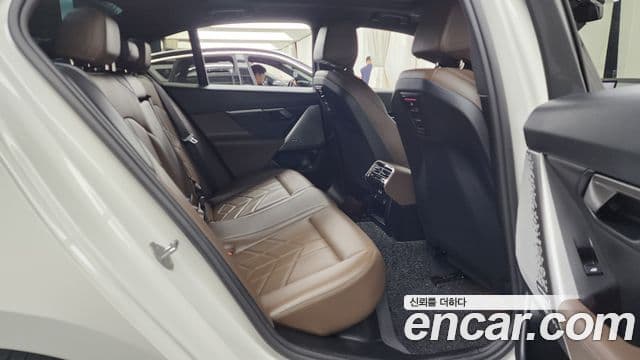 BMW 5 Series 2024 — ფოტო 12/20