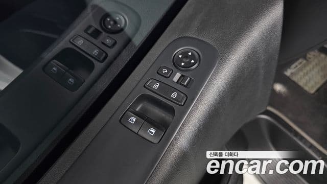 Hyundai Staria 2021 — Фото 13/20