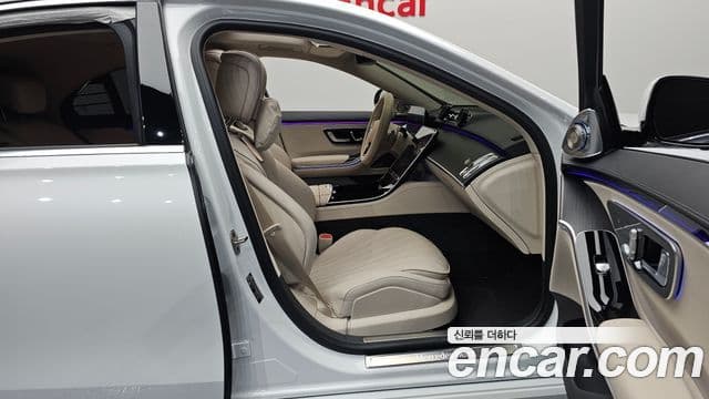 Mercedes-Benz S-Class 2025 — Photo 15/38