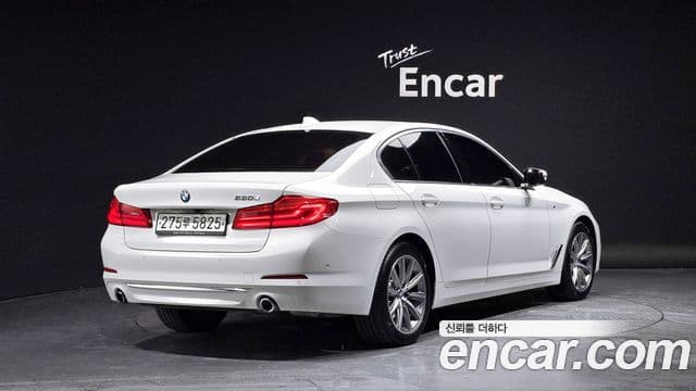 BMW 5 Series 2020 — ფოტო 2/20
