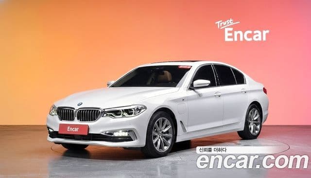 BMW 5 Series 2020 — ფოტო 1/20