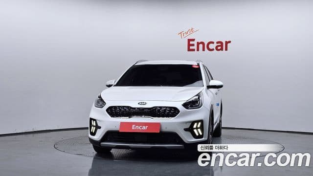 Kia Niro 2020 — ფოტო 3/20