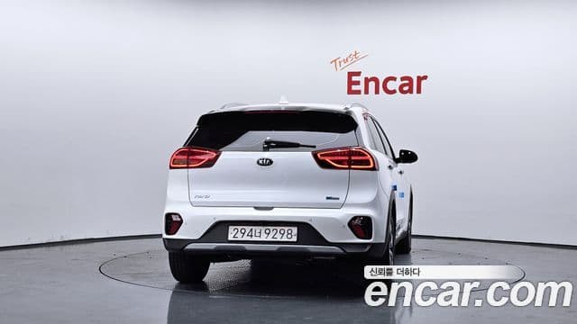 Kia Niro 2020 — ფოტო 4/20