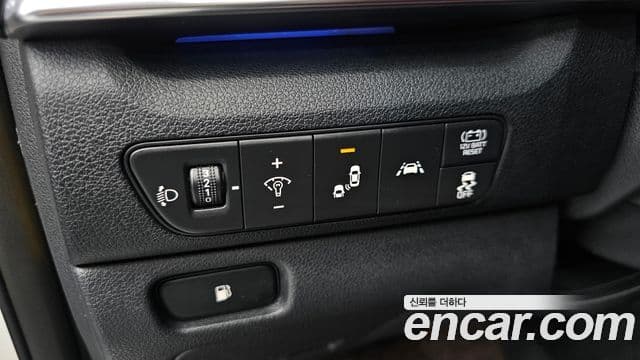 Kia Niro 2020 — ფოტო 19/20