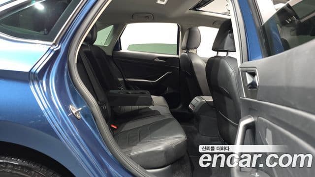 Volkswagen Jetta 2021 — фото 13 из 20