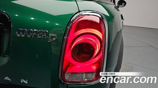 Mini Cooper D Countryman 2020 — ფოტო 18/20