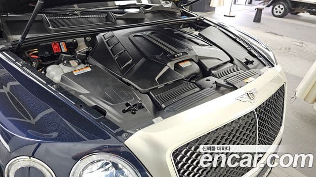 Bentley Bentayga 2019 — Şəkil 6/20