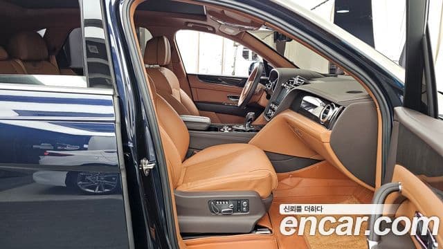Bentley Bentayga 2019 — Şəkil 11/20