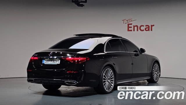 Mercedes-Benz S-Class 2024 — Photo 4/40