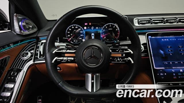 Mercedes-Benz S-Class 2024 — Photo 3/40