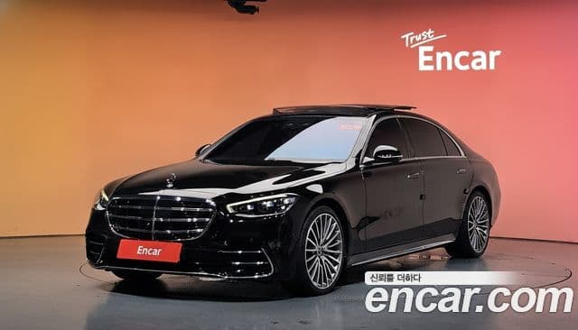 Mercedes-Benz S-Class 2024 — Photo 24/40