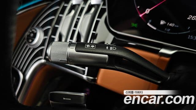 Mercedes-Benz S-Class 2024 — Photo 17/40