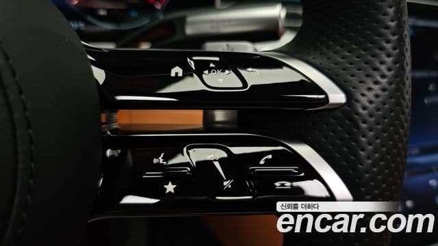 Mercedes-Benz S-Class 2024 — Photo 2/40