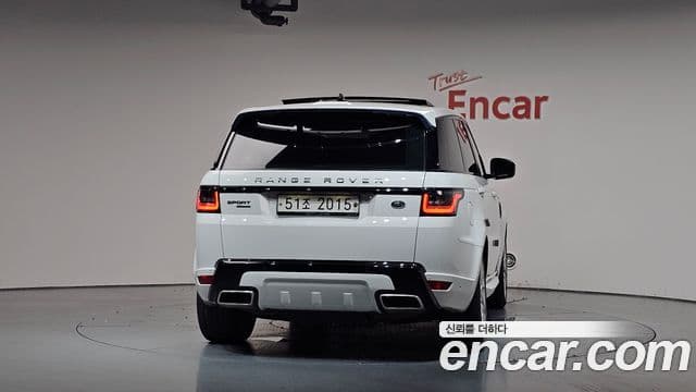 Land Rover Range Rover Sport 2019 — ფოტო 4/20