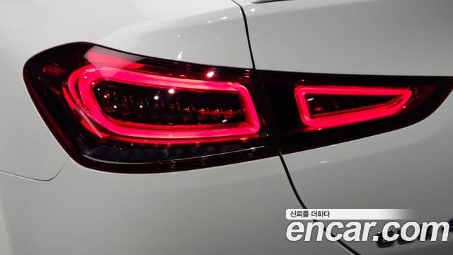 Mercedes-Benz GLE-Class 2023 — Photo 1/34