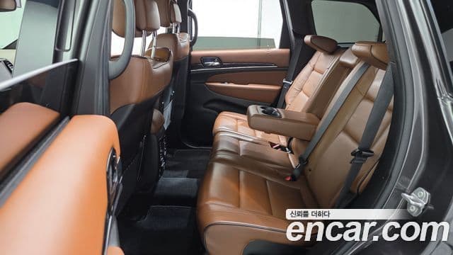 Jeep Grand Cherokee 2021 — ფოტო 12/20