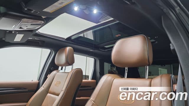Jeep Grand Cherokee 2021 — ფოტო 18/20