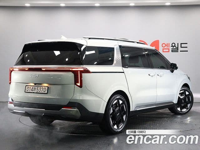 Kia Carnival 2024 — Şəkil 2/20