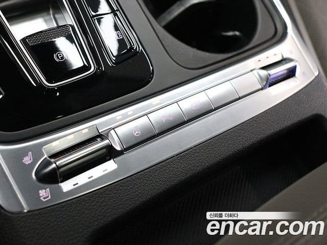Kia Carnival 2024 — Şəkil 8/20