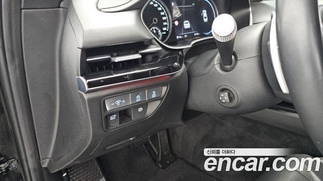 Genesis Electrified G80 2022 — Şəkil 17/20