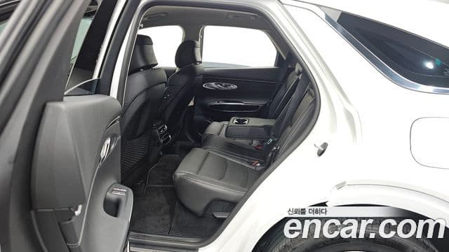 Genesis GV70 2022 — Şəkil 12/20