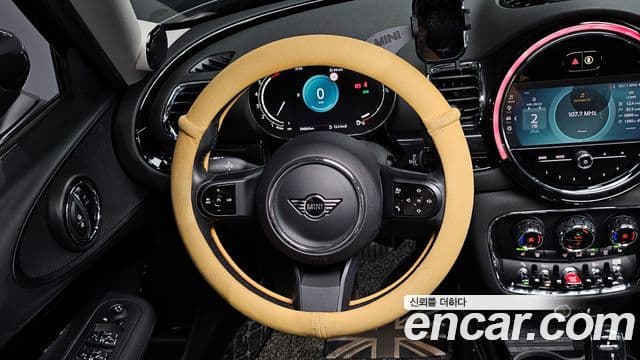 Mini Cooper Clubman 2022 — ფოტო 13/20