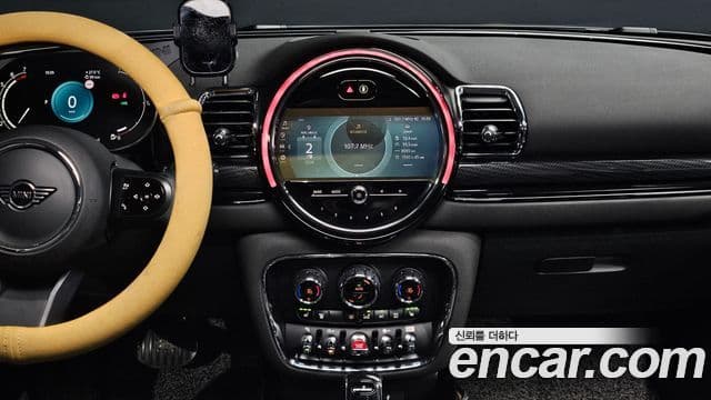 Mini Cooper Clubman 2022 — ფოტო 14/20