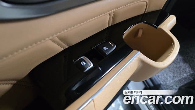 Kia Sorento 2022 — ფოტო 19/20