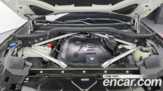 BMW X6 2023 — Photo 9/20