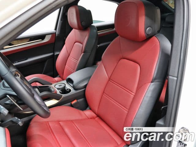 Porsche Cayenne 2023 — фото 8 из 20