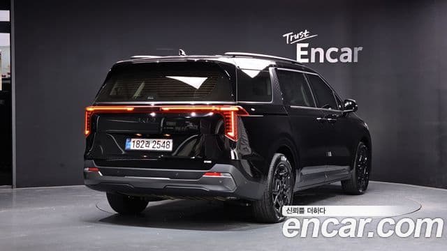 Kia Carnival 2025 — Şəkil 2/20