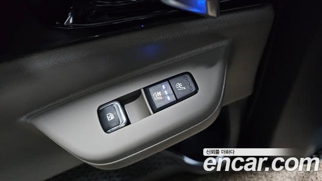 Kia Carnival 2025 — фото 18 из 20
