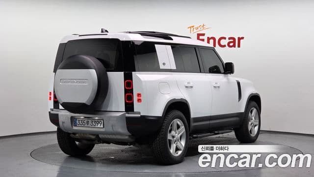 Land Rover Defender 2024 — ფოტო 1/20