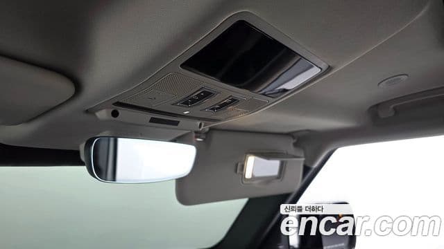 Land Rover Defender 2024 — Photo 23/34