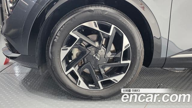Kia Sportage 2022 — ფოტო 5/20