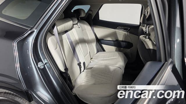 Kia Sportage 2022 — ფოტო 11/20