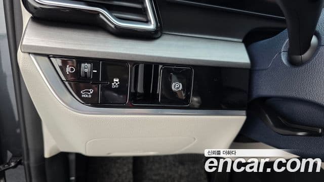 Kia Sportage 2022 — ფოტო 19/20