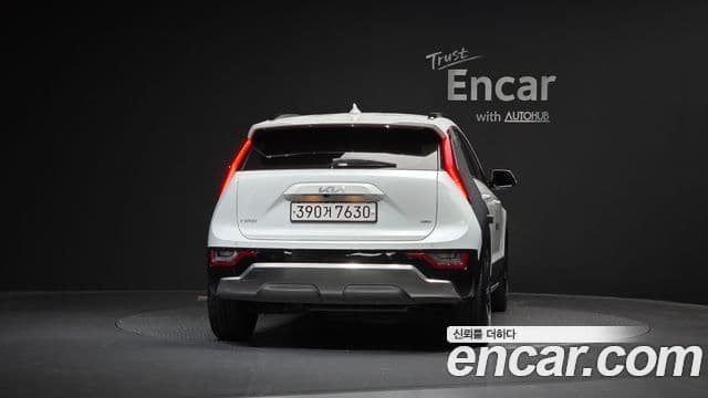 Kia Niro 2022 — ფოტო 4/20