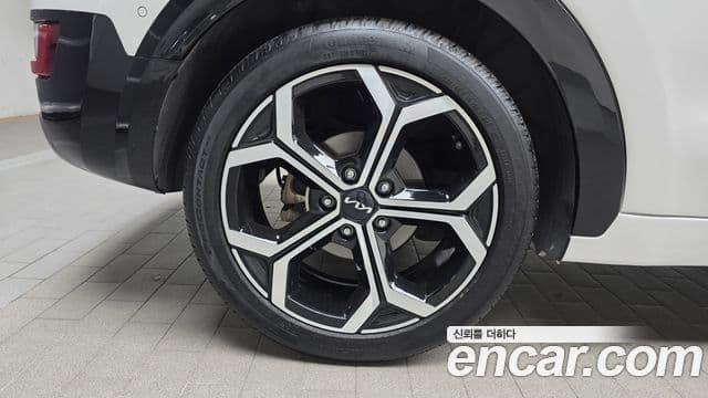 Kia Niro 2022 — ფოტო 5/20